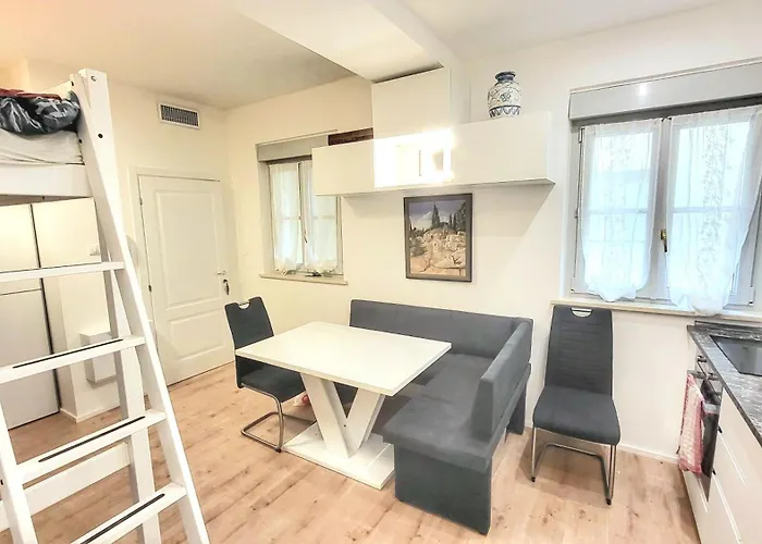 Dolomiti 1 Room Apartment Center Wi-Fi Ac